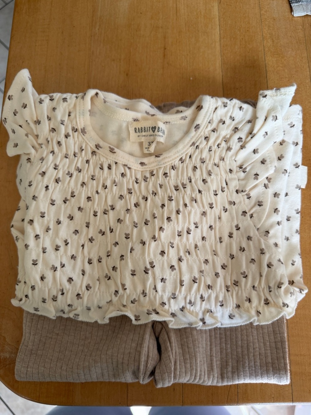 Rabbit and bear long sleeve tshirt toddler 3T set with pants